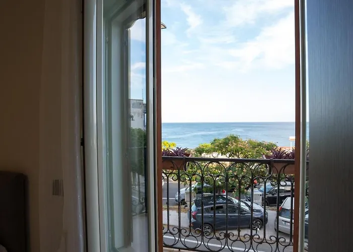 Hice Lungomare Fronte Mare קטנזארו