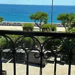 Hice Lungomare Fronte Mare לינה וארוחת בוקר