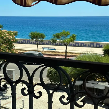 Hice Lungomare Fronte Mare 3*