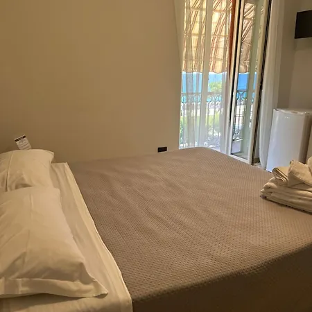 Hice Lungomare Fronte Mare Alojamento de Acomodação e Pequeno-almoço