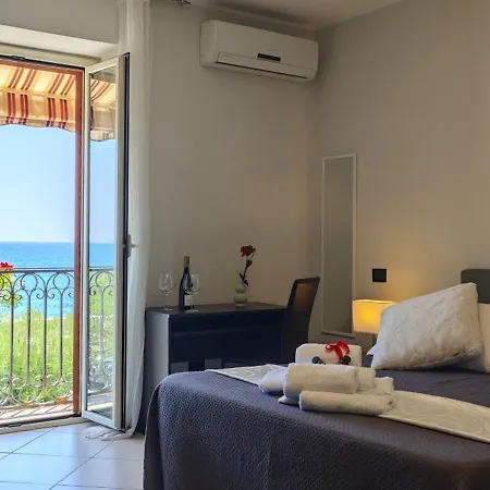 Hice Lungomare Fronte Mare Alojamento de Acomodação e Pequeno-almoço Catanzaro