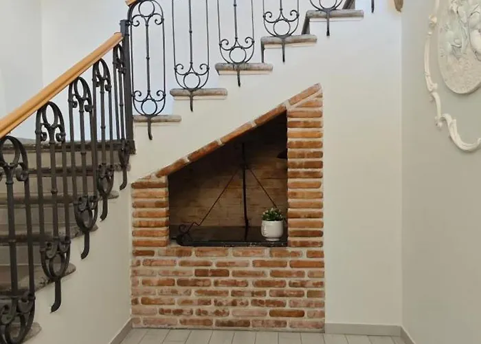 Alojamento de Acomodação e Pequeno-almoço Hice Lungomare Fronte Mare