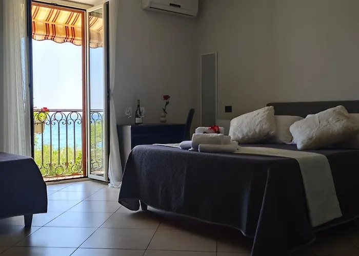 Hice Lungomare Fronte Mare 3*